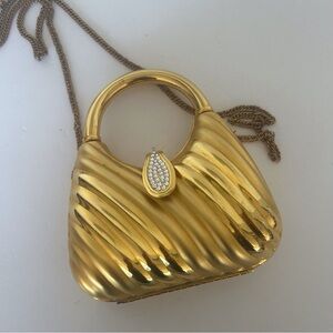 Y & S VINTAGE GOLD METAL EVENING BAG WITH CHAIN